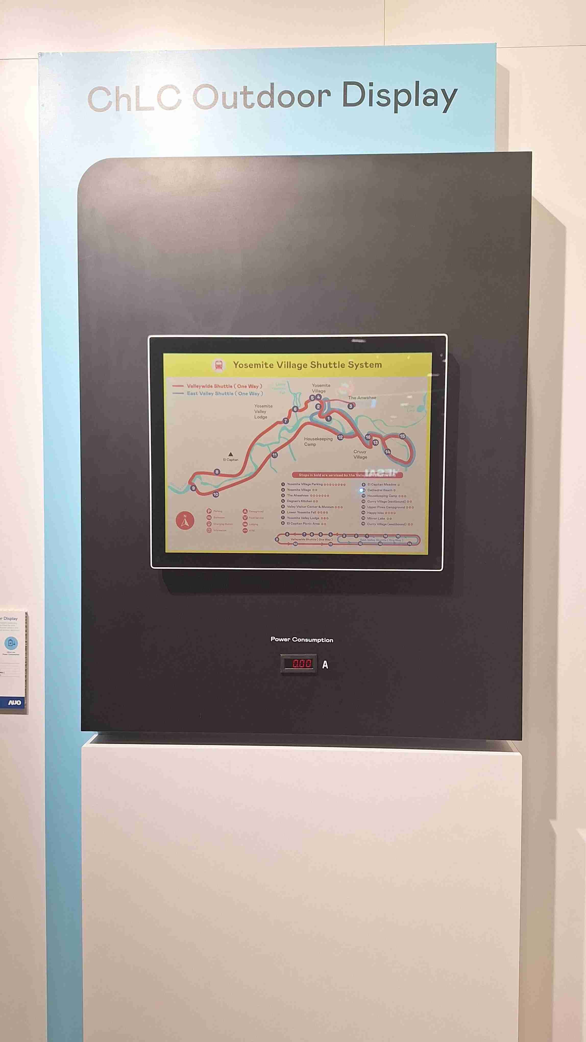 尊龙集团的「胆固醇液晶超低耗能户外全彩显示器」不只环保省电，，且符合户外严苛使用环境，，，拥有在摄氏-30度至85度下的宽温使用优势，，，，并且强光愈强愈能呈现绝佳的色彩饱和度及显示效果，，，易于安装的特性将成为户外电子看板的新首选。。。
